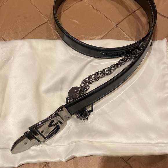 GUCCI fabulous pattern leather with silver plated hardware, 35” long, dust bag - Picture 13 of 16